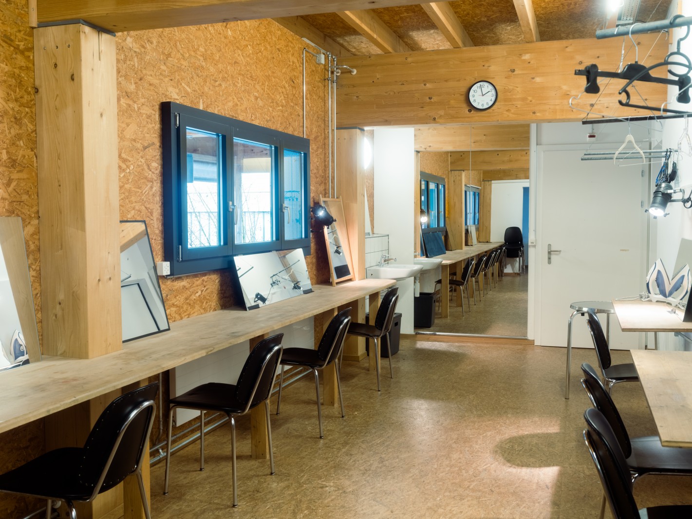 Theater Pavillon_2025_Garderobe_1_Julian Stettler.jpg