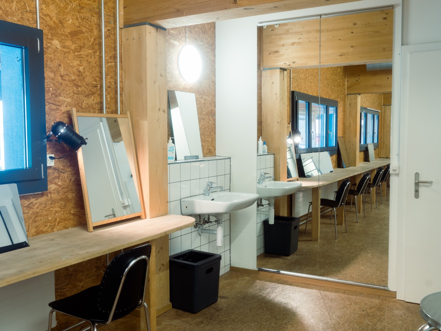 Theater Pavillon_2025_Garderobe_2_Julian Stettler.jpg